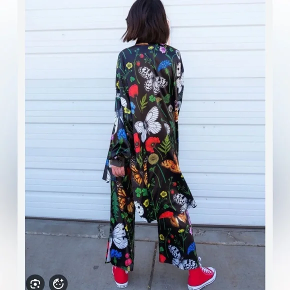 Dressed in Lala Folklore Florals Playsuit - Picture 3 of 9